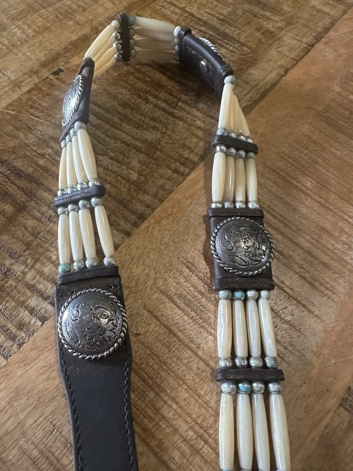 Cinturón vintage de cuero marrón occidental plateado con cuentas de hueso Concho para mujer, talla 28" Foto 4 de 4