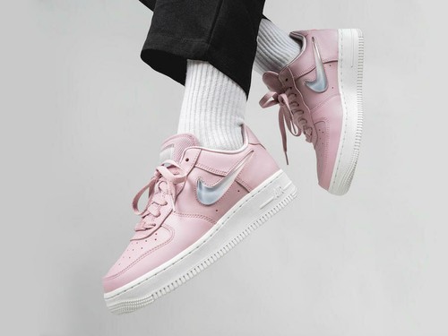 NIKE AIR FORCE 1 '07 SE PRM SIZE UK 9.5 EUR 44.5 (AH6827 500) PLUM CHALK - Afbeelding 1 van 5