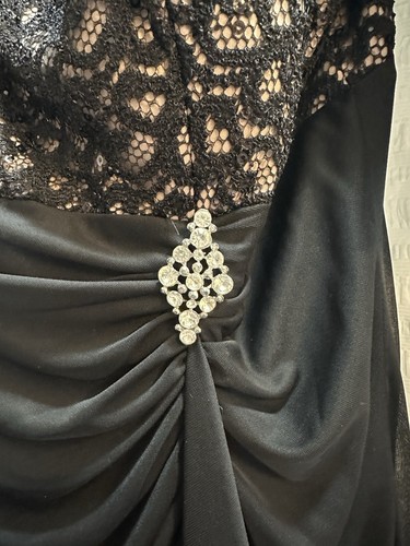 Betsy & Adam Size 18 sequin and sheath Black formal gown - Picture 2 of 3