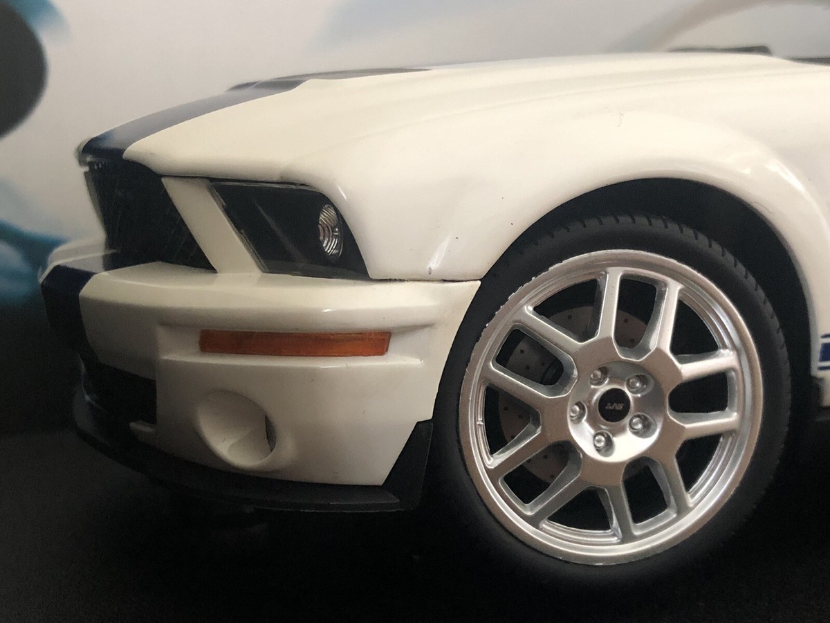 2007 Shelby GT500 1:18 Hot Wheels シェルビー 2007 Ford Mustang Shelby GT500 diecast model car 1:18 scale