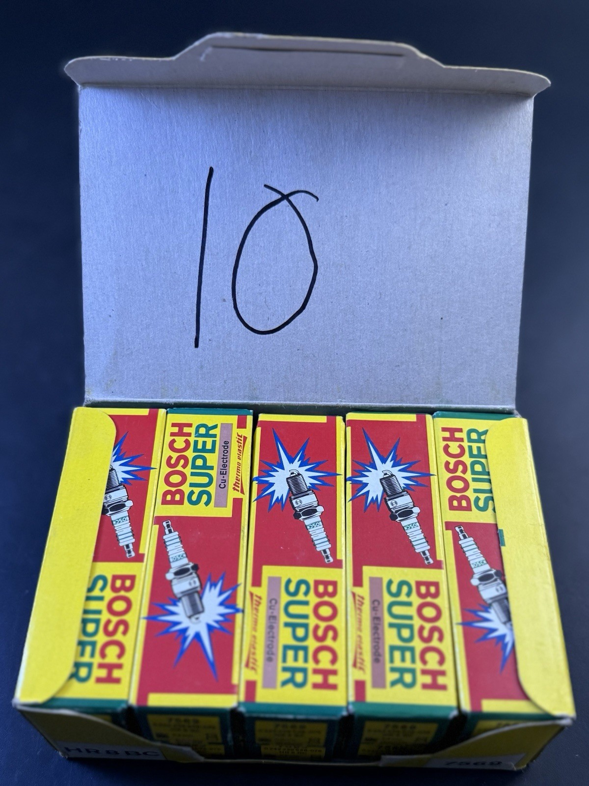 NOS Bosch Super Ignition Spark Plug Original Lot Of 10 7569 HR 8 BC Vm04