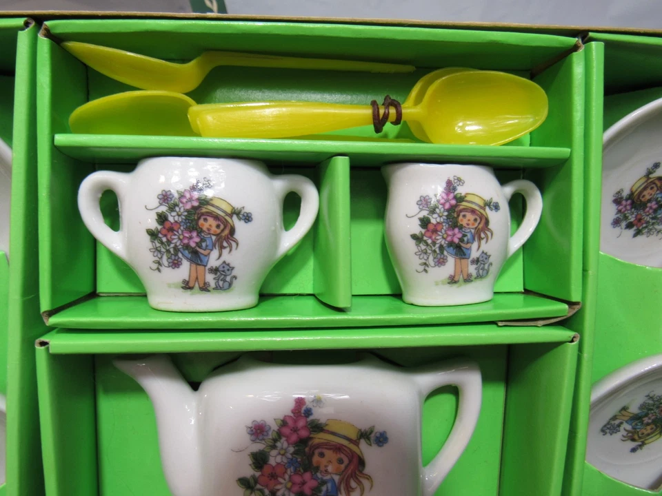 Juego de té vintage Chilton Toys niñas pequeñas, flores y gatos servicio para 4 T77JJ Foto 3 de 4