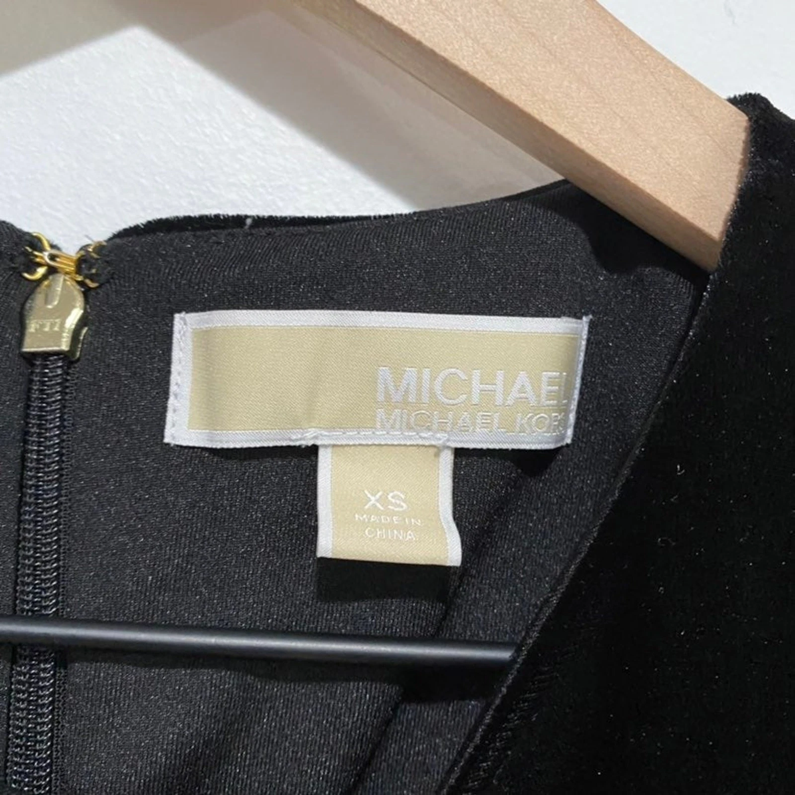 MICHAEL MICHAEL KORS Mini Abito Girocollo in Velluto Metallizzato Nero Taglia XS