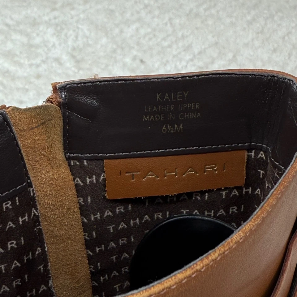 Botas de equitación Tahari para mujer 6,5 hebilla cuero Kaley marrón ecuestre preppy Foto 3 de 4