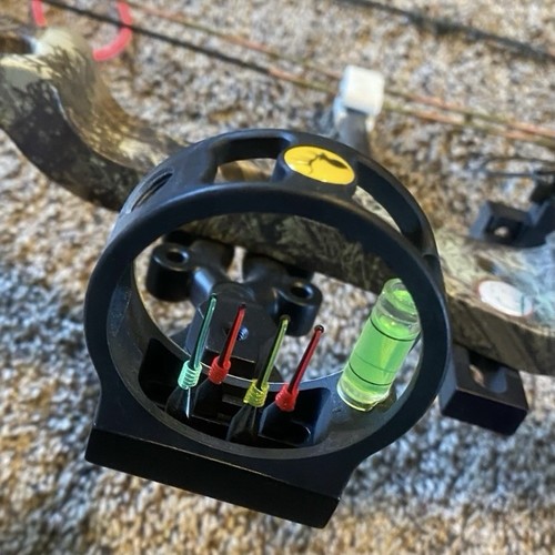 Bear Archery Home Wrecker RTH RH 60LBS Compound Hunting Bow Pink Camo Right Hand - Picture 7 of 15