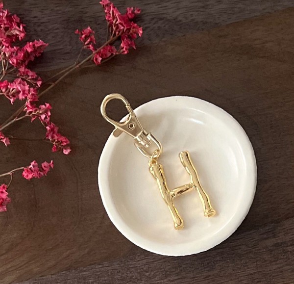 Alternate view of 24k Gold Plated Initial Keychain A-z Personalized Letter Key Ring Unisex Charm