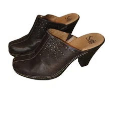 Sofft Women’s Size 8.5 Brown Leather Heeled Clogs Mules 3.5” Heel Stud Detail