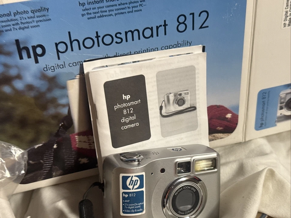 Câmera Ho Photosmart 812  - Imagem 2 de 4