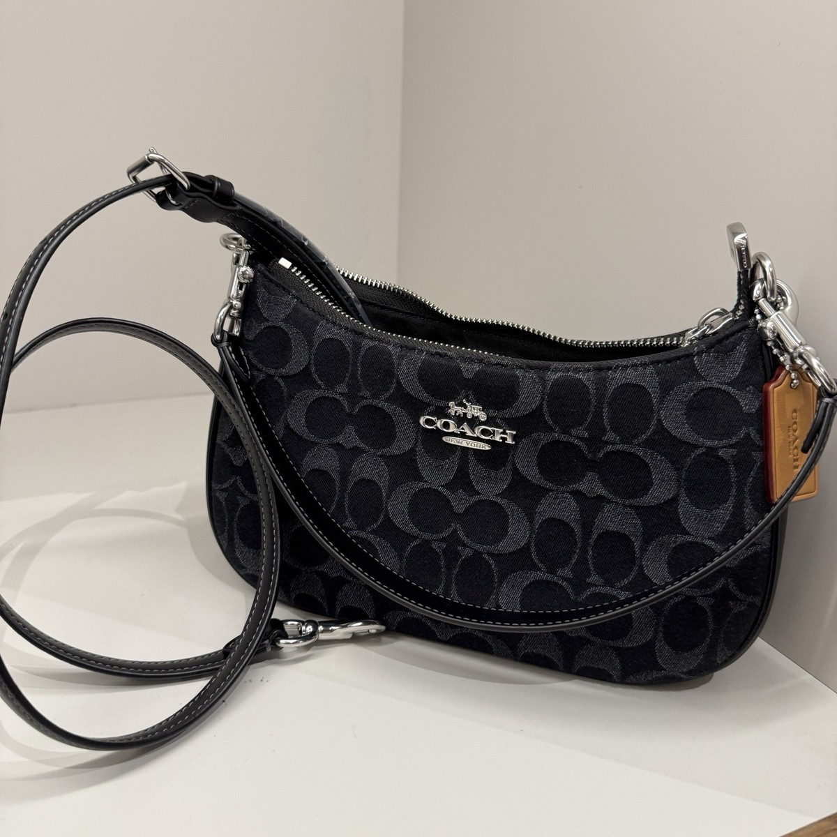 COACHバッグ    黒 COACH】コーチ バッグ カーフレザー スモール ニーナ C ロゴ 3D