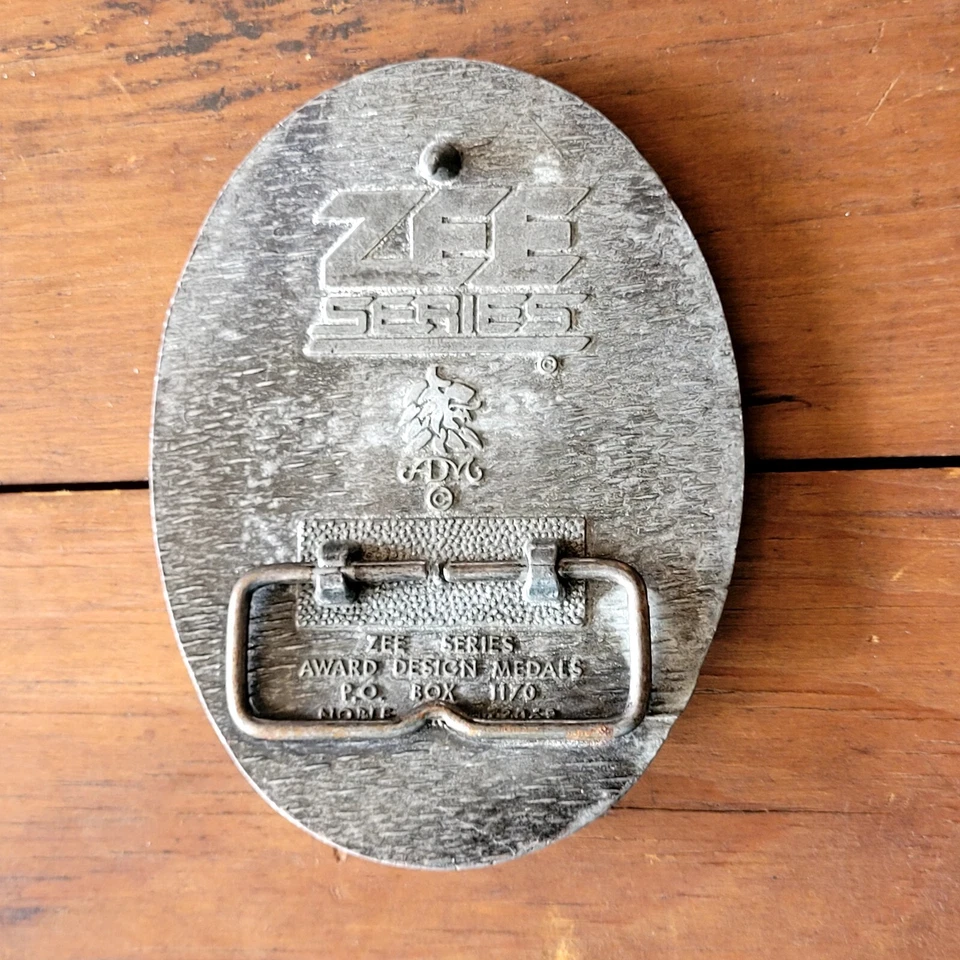 DE COLECCIÓN ZEE SERIE PREMIO DISEÑO RODEO HEBILLA DE CINTURÓN con CAJA ORIGINAL EE. UU. NUEVO EN CAJA Foto 3 de 4
