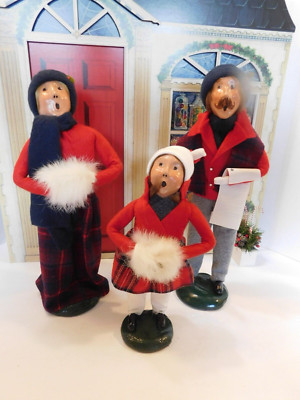 Byers Choice 1987 Carolers Set Of three: One Man and One Woman, One Young Girl