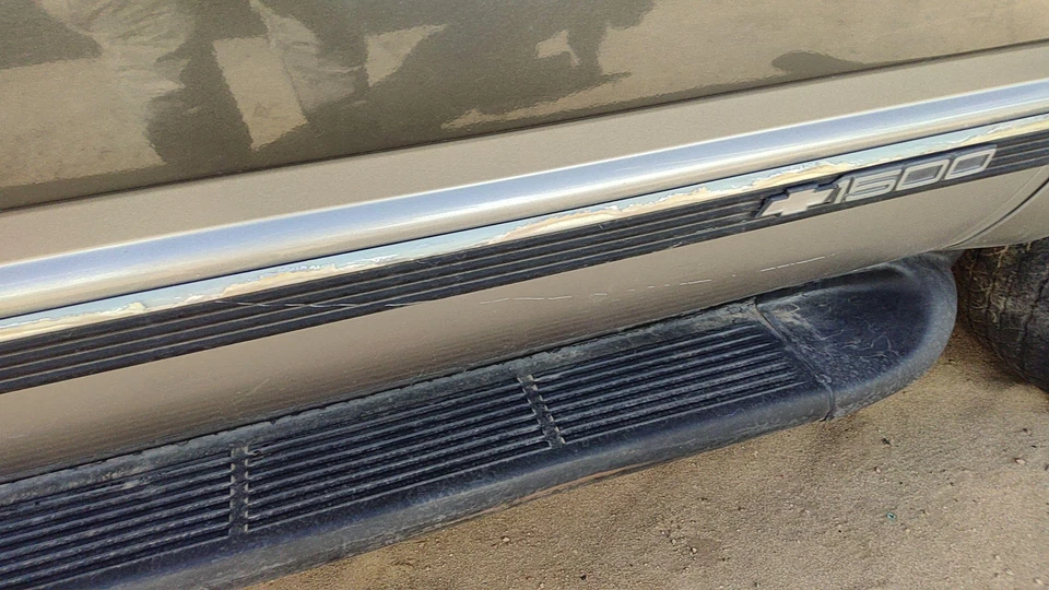 Chevy Suburban 1992-1999 pasajero delantero derecho moldura de puerta OEM moldura Foto 4 de 4