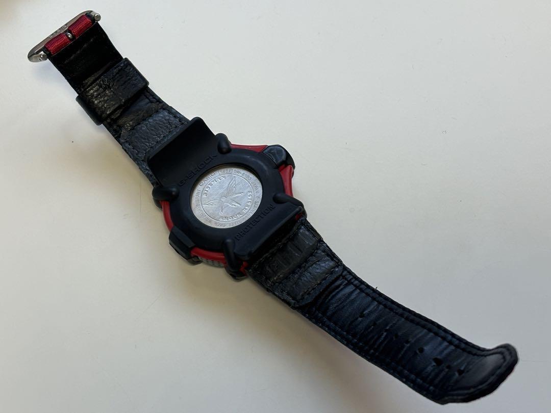 Men G-SHOCK/Vintage/DW-9100/Thermometer/Reisman/Red/Black Men G-SHOCK/Vintage/DW-9100/Thermometer/Reisman/Red/Black