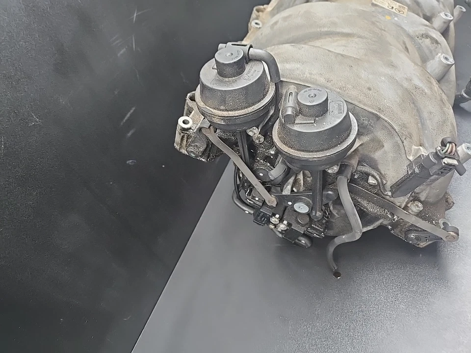 07-12 Mercedes W221 S550 CL550 GL550 Motor Colector de admisión de aire OEM Foto 3 de 4