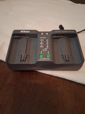 Nikon MH-26a Dual Slot Battery Charger for EN-EL18 Series Cameras