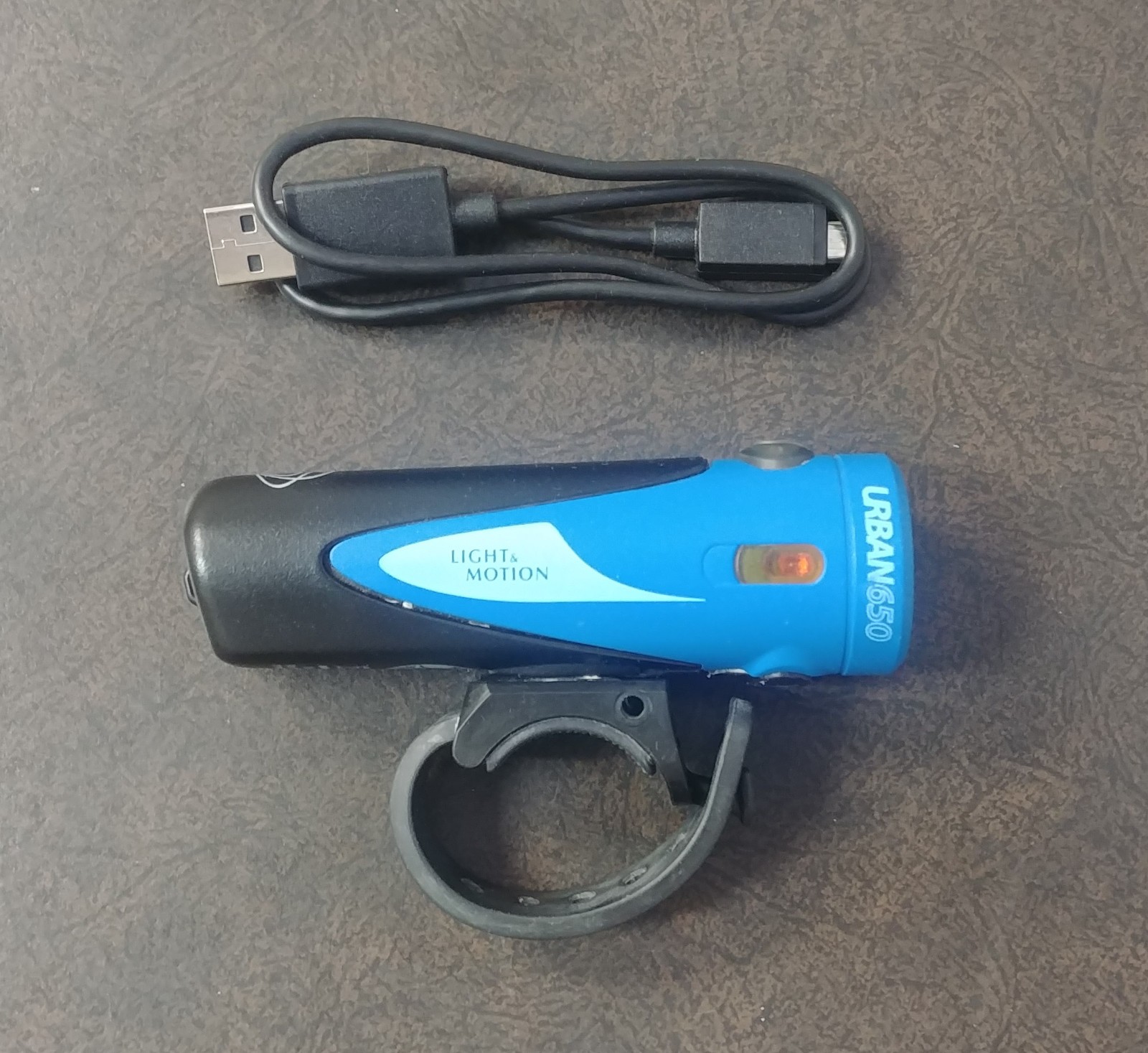 Urban650 Blue Bike Headlight w/ Charging Cable - Urban 650 WORKS!