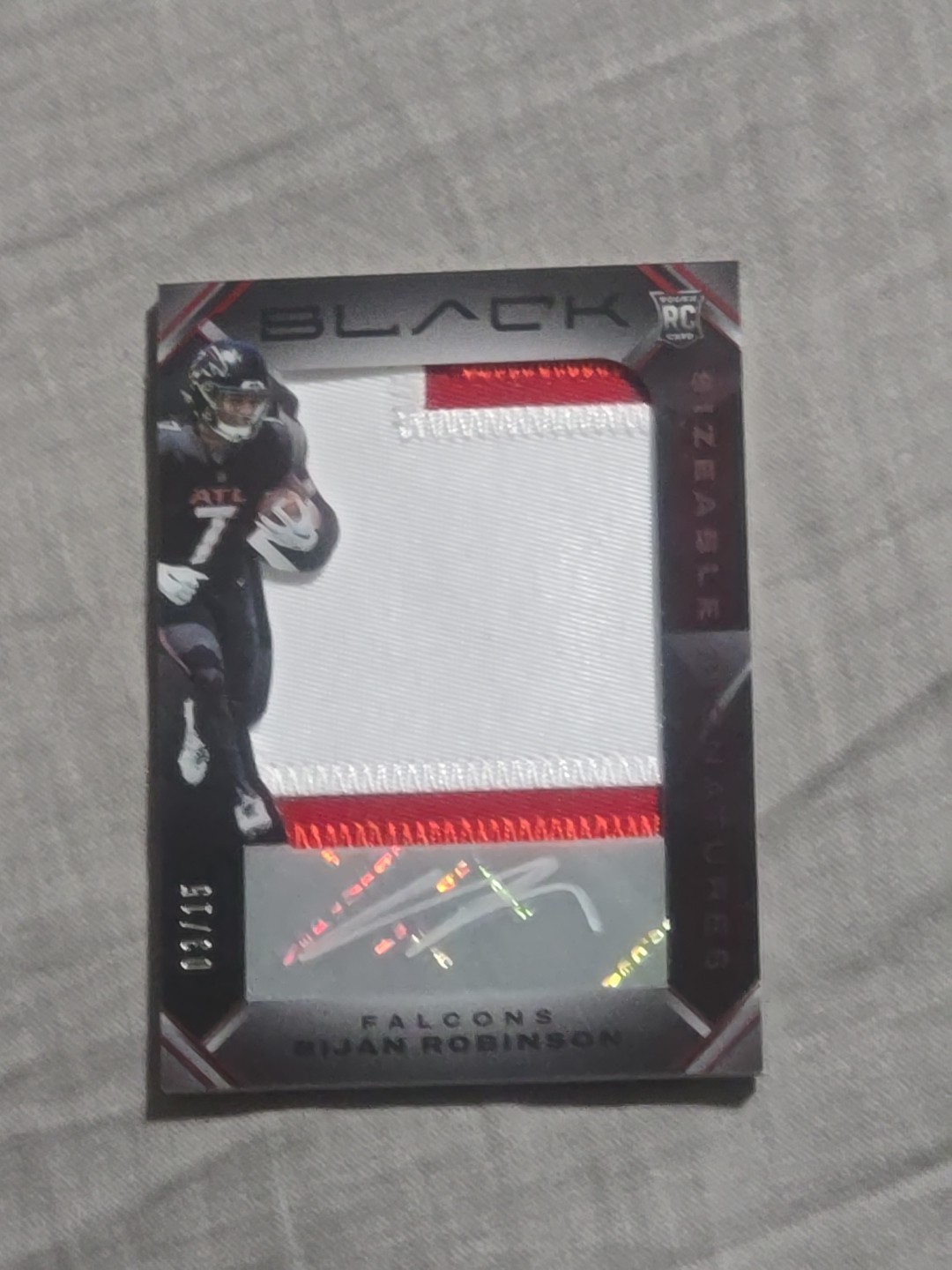 Bijan Robinson Panini Black Sizeable Signatures Rookie Jersey #SSRJ31 Ruby
