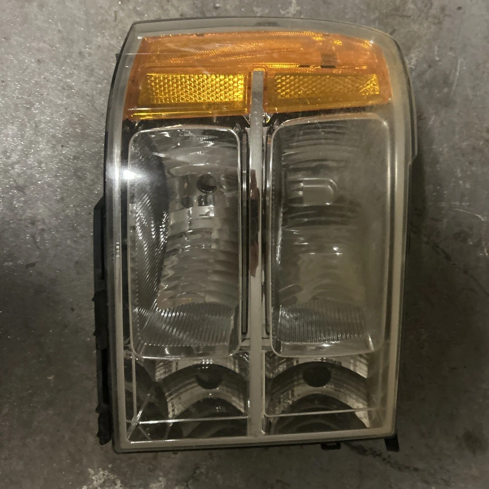 Gmc Sierra Four-Door Headlights Used ￼ - Image 3 of 4