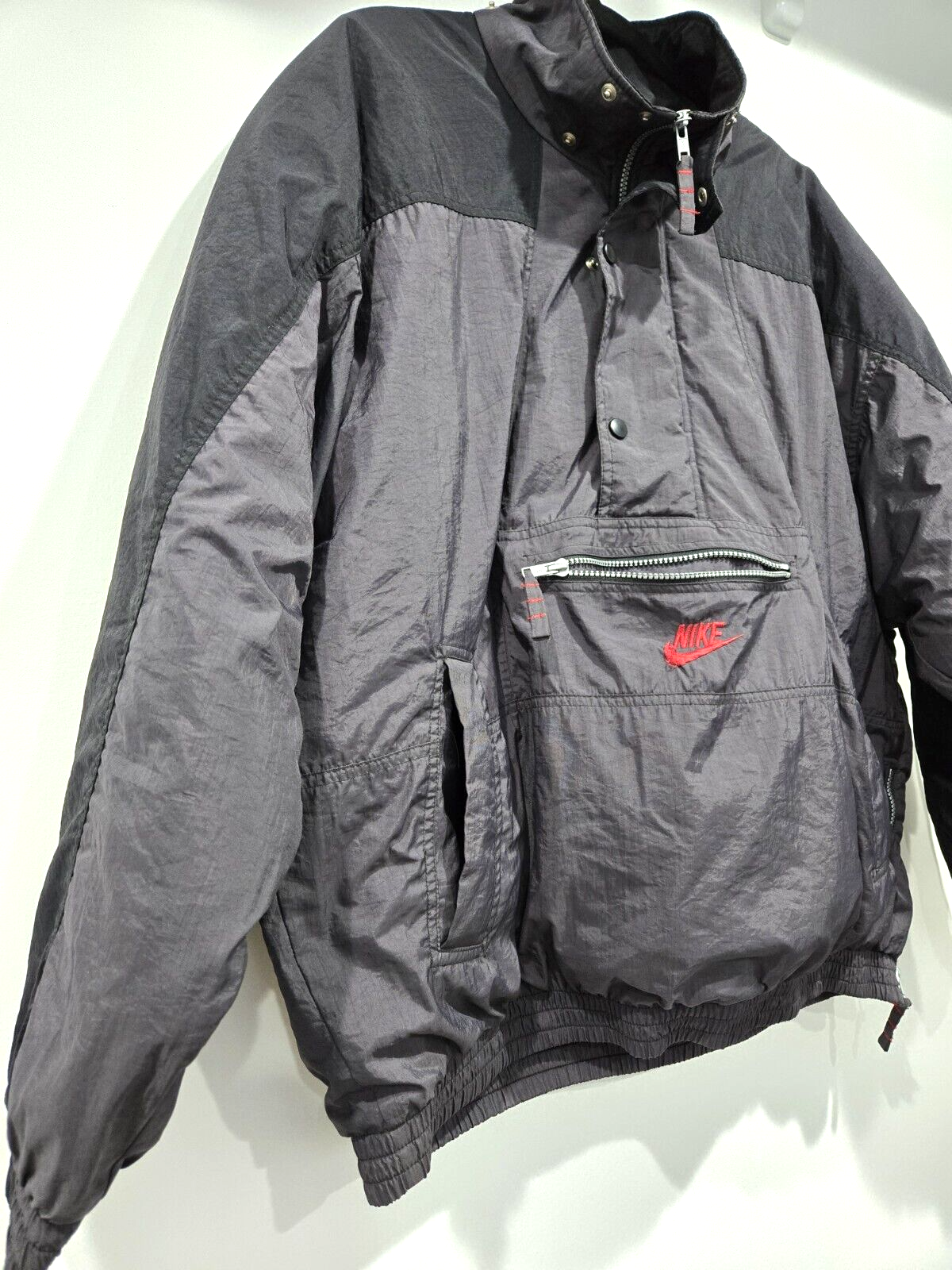 SACAI X NIKE Vintage anni 90 Nike Air Center Swoosh oversize 1 2 zip pullover puffer jacket uomo L