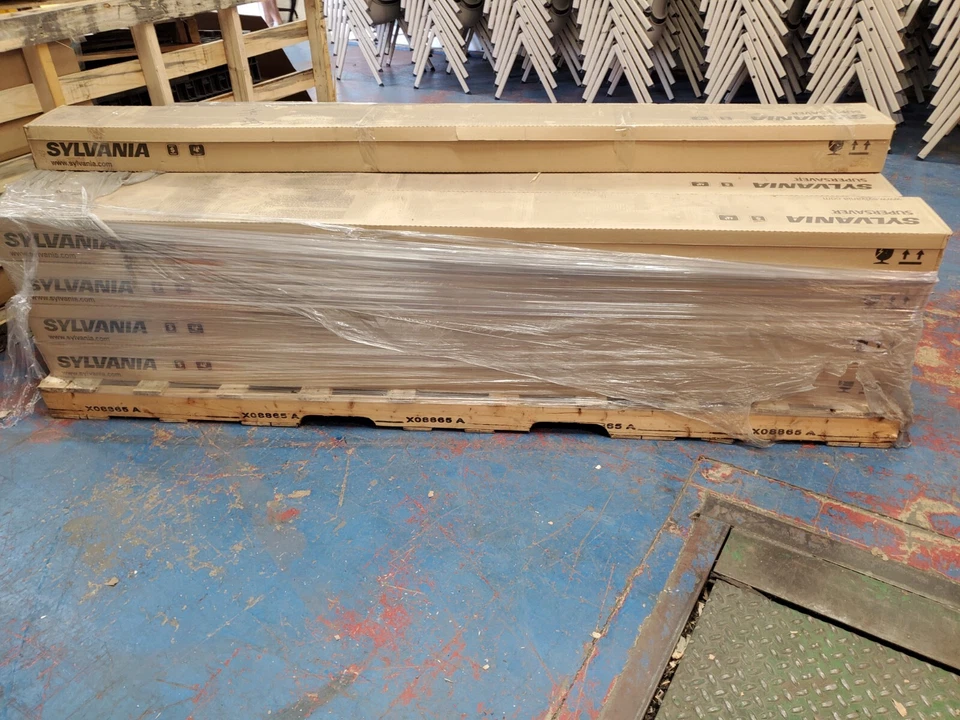 Pack of 15 NEW!! Sylvania F96T12/CW/HO/SS/ECO Fluorescent Light Bulbs Local ONLY - Image 4 of 4