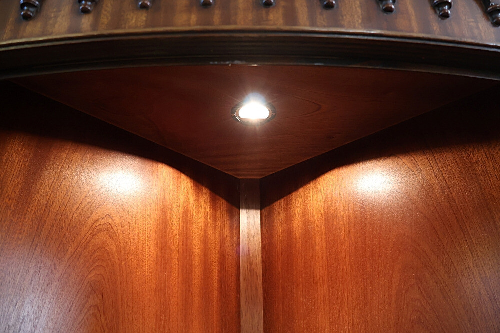 Pair of English Bevan Funnell Reprodux Mahogany Chippendale Pair of English Bevan Funnell Reprodux Mahogany Chippendale