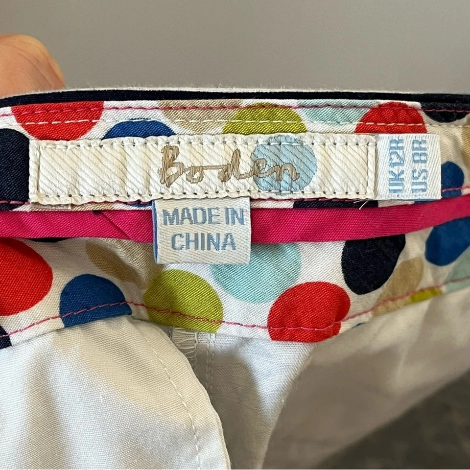 BODEN blue/white geo print chino shorts size 8 preppy nautical summer - Image 4 of 4