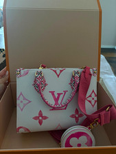 Louis Vuitton OnTheGo PM Umhängetasche Monog...
