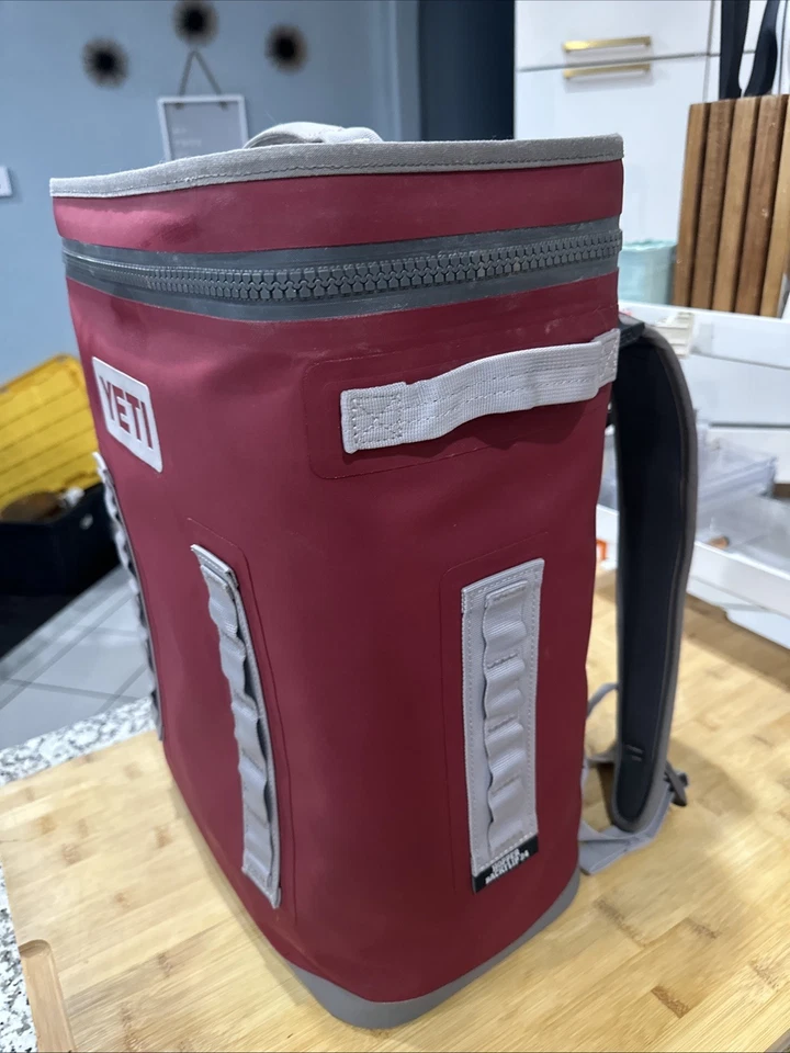 YETI Hopper BackFlip 24 Soft Cooler - Harvest Red - Limited Edition! Burgundy - Image 2 of 4