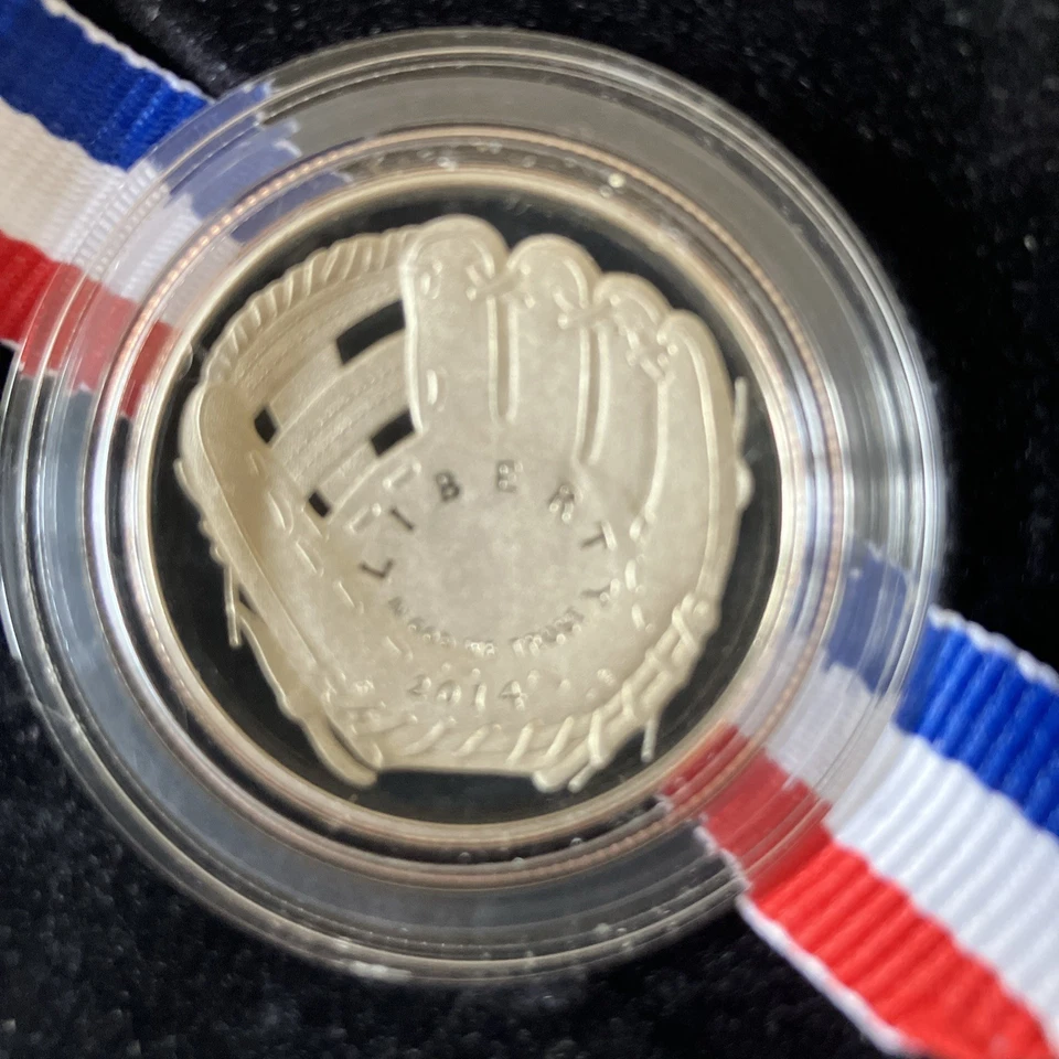 (1) 2014 P Baseball Hall of Fame $1 Silver Dollar Proof Coin w/ Box & COA - Image 2 of 3