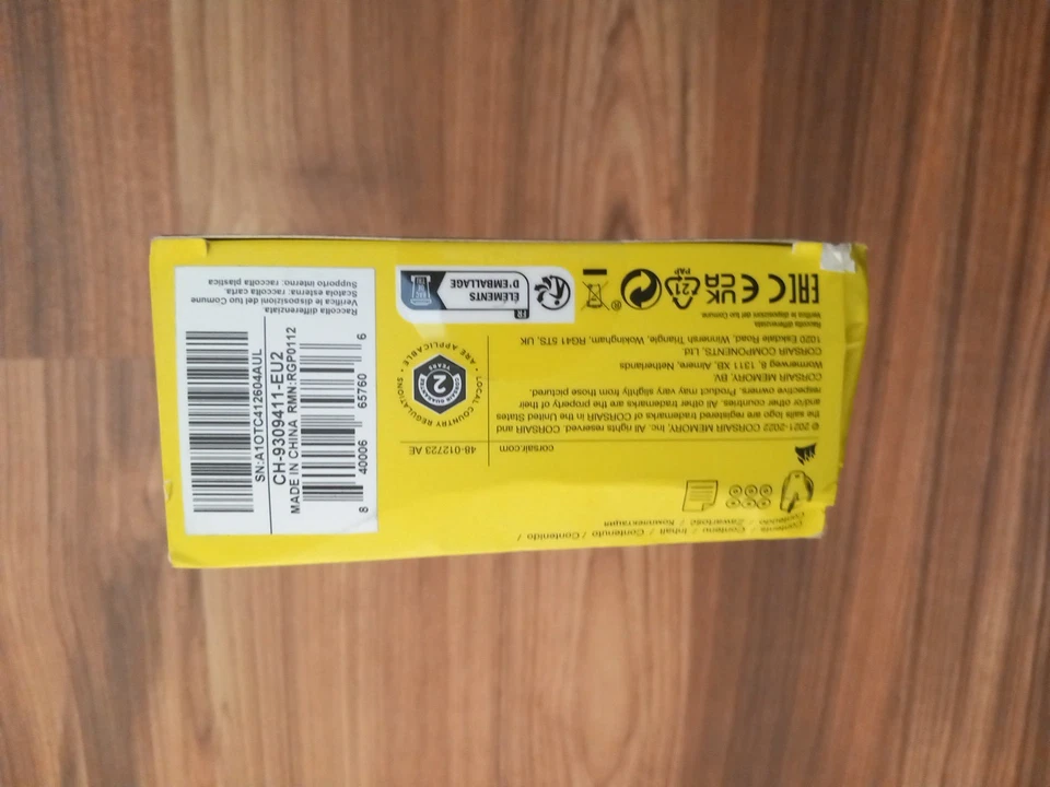 Corsair M65 RGB ULTRA Mouse Gaming Right-hand USB Type-A Optical 26000 DPI - Image 4 of 4