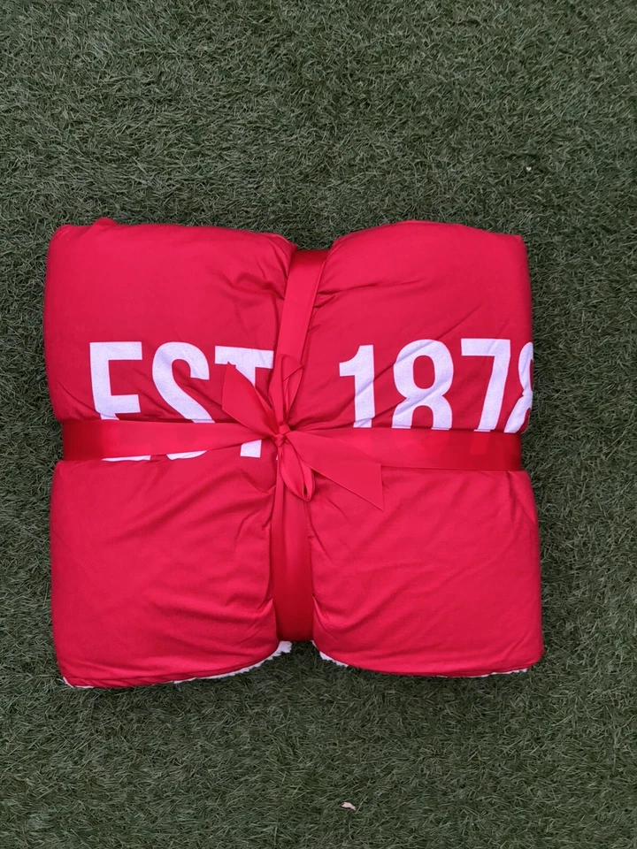 Official Manchester United FC Slogan Sherpa Fleece Plush Throw Blanket BNWT - Image 2 of 4