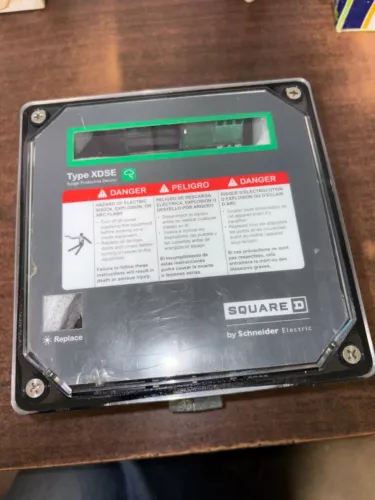 NEW SQUARE D SSP04XDSE15A1 SURGE PROTECTOR  B420