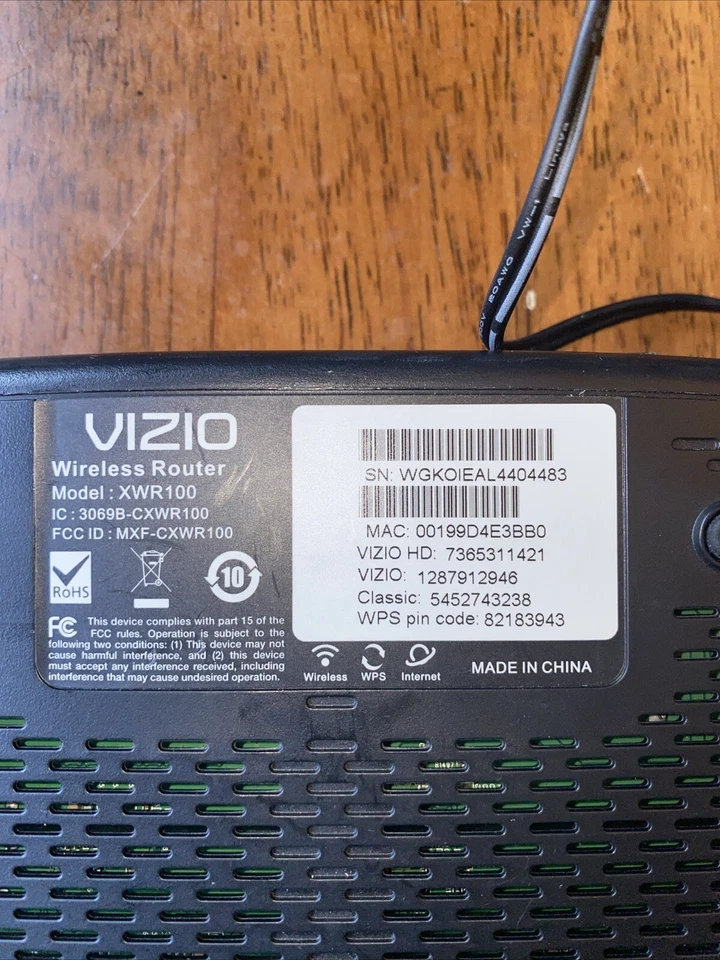 Vizio XWR100 54 Mbps 4-Port 10/100 Wireless Dual Band 802.11N Router - Image 3 of 4