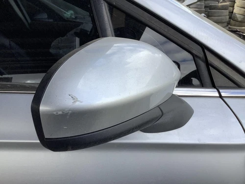 Used Right Door Mirror fits: 2018 Ford Fusion power removable painted cover w/o