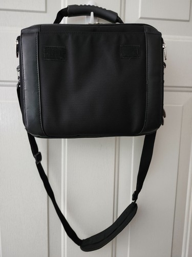 init Mini Portable Dvd Player Case W/SHOULDER STRAP & SEVERAL COMPARTMENTS-LN - Picture 7 of 7