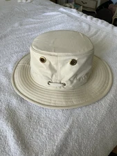 VTG Tilley Endurables Hat LT5 Size 7 1/8 Cotton Duck Hat Fishing Hiking Canada