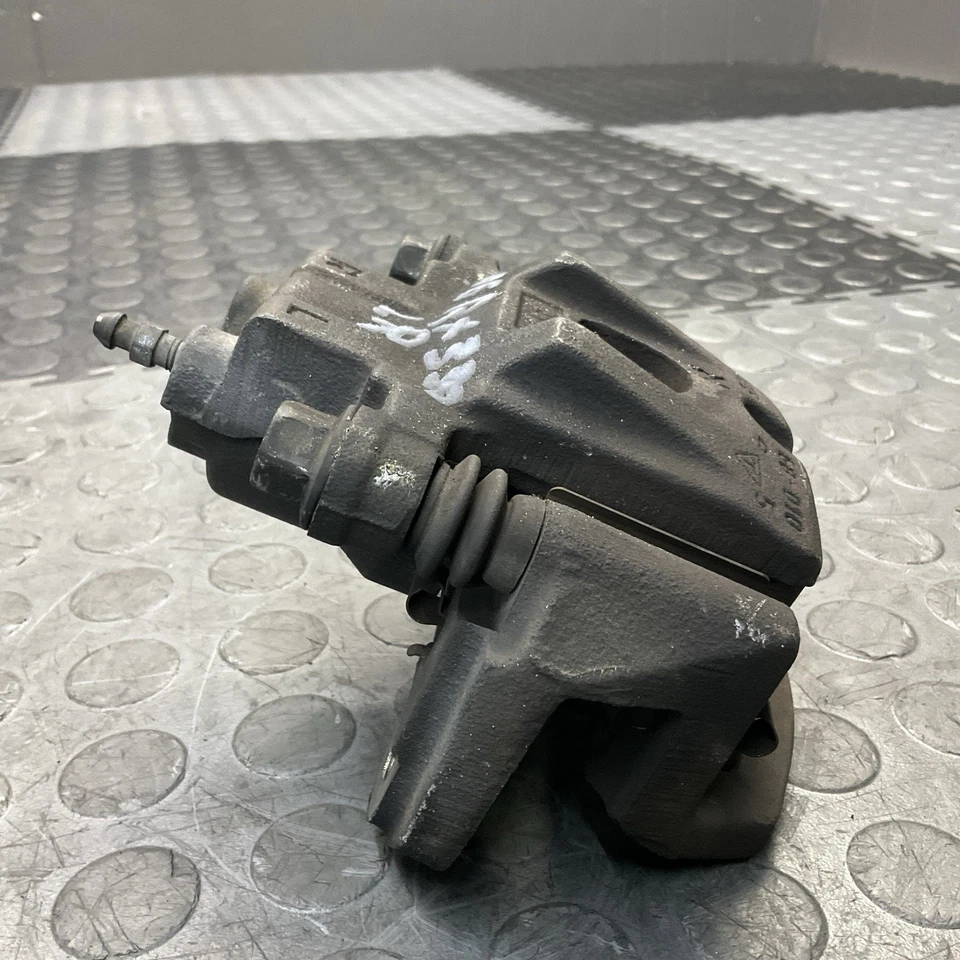 2004-2006 Lexus RX 330 Rear Left Driver Side Brake Disc Caliper OEM - Image 3 of 4