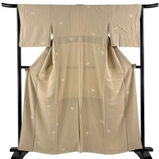 JAPANESE KIMONO FINE PATTERN BEIGE 161cm 5 ft 3 in PURE SILK B2867
