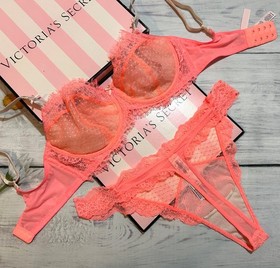 Victoria&rsquo;s Secret DREAM ANGELS Bra & Thong Panty Set Mesh & Lace Orange