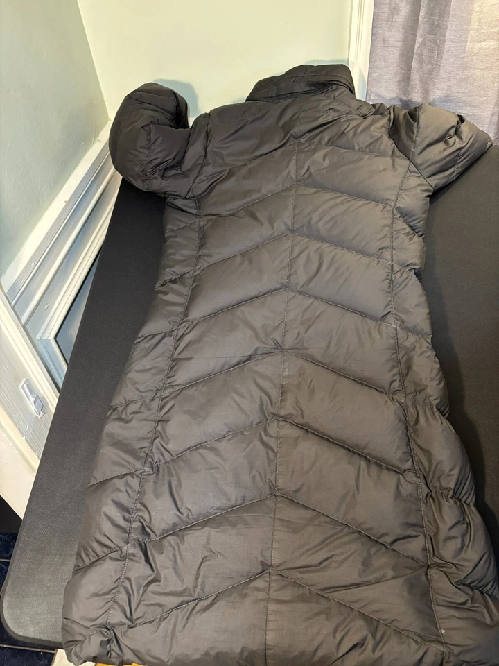 Marmot 700 Fill Down Long Puffer Coat Black Women’s Medium EXC Jacket - Imagem 2 de 4