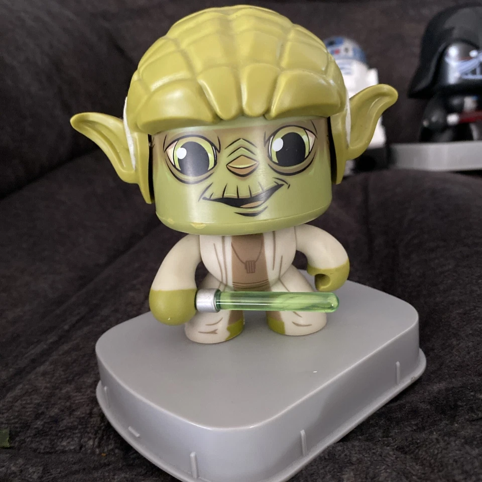 Star Wars Mighty Muggs Hasbro Yoda & Darth Vader & R2-D2 Lolly Candy Dispenser - image 2 of 4