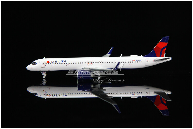 デルタ航空　delta 1/400 a321 NGモデル Delta Airbus A321 N339DN NG Model 13017 Scale 1:400