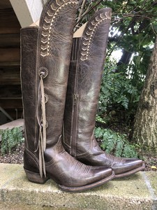 ariat boots size 6