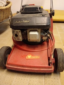 Wolf Rasenmäher Benzin mit Kawasaki Motor OHV FC 150. Radaufhängung like. defekt