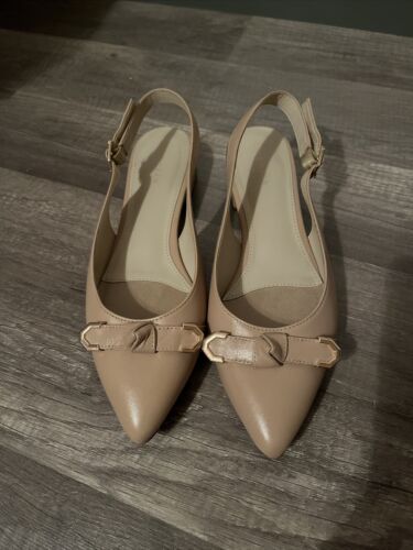 Cole Haan Cream Colored Flats With A Small Heel ￼
