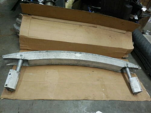 1998 - 2004 Audi A6 Quattro C5 задний бампер удара усиление бар с креплениями - Изображение 4 из 4