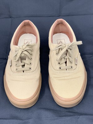 vans canvas tan