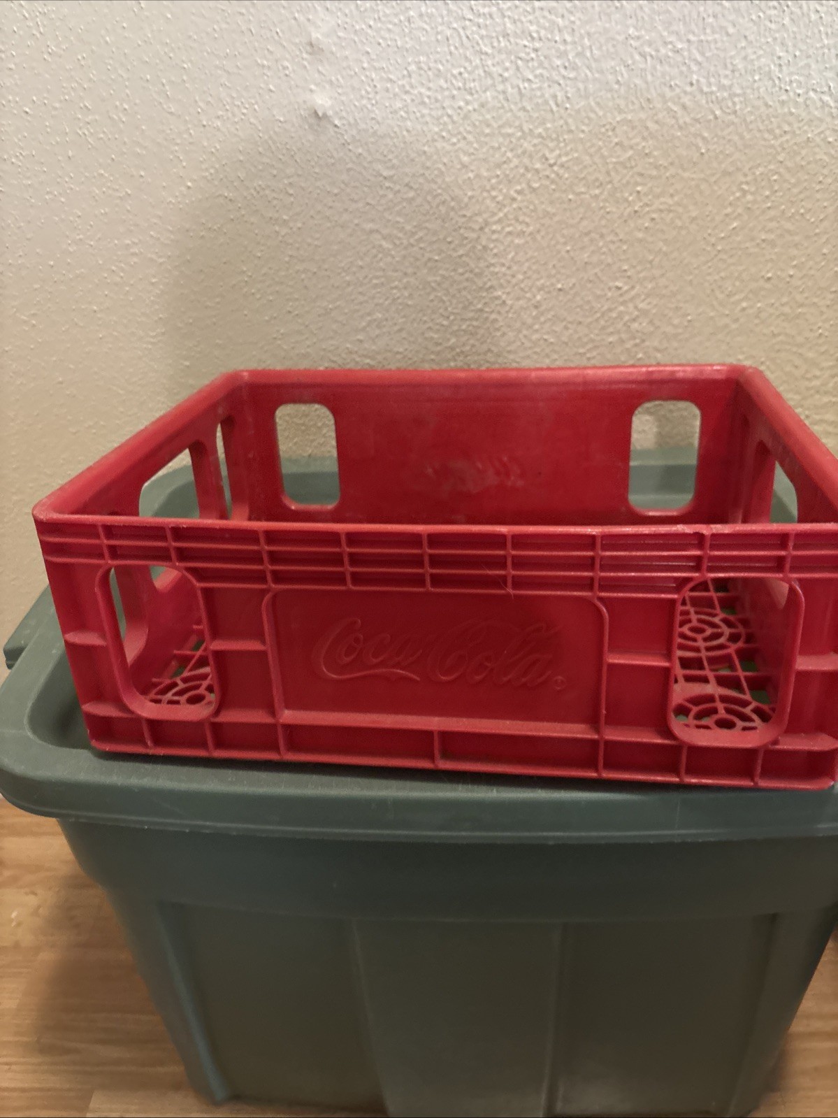 Coca Cola 32 Oz Bottle 6 Pack Carrier Plastic Crate Rehrig Pacific/ Huskylite