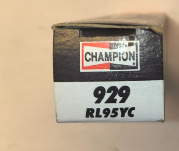 NOS CHAMPION Spark Plug  RL95YC  929 USA MADE