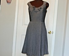 TAHARI BY ARTHUR LEVINE BEAUTIFUL GRAY DRESS WIHT PLEATED SKIRT SZ 4 EUC